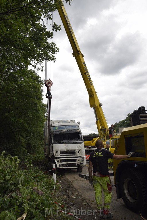 Schwerer VU A 3 Rich Oberhausen Hoehe AK Leverkusen P850.JPG - Miklos Laubert